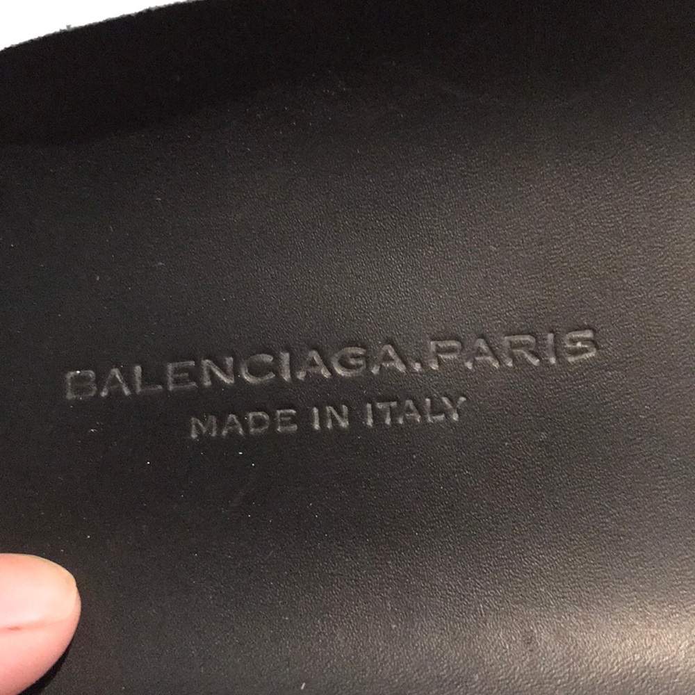 EXCUSIVE RARE balenciagas